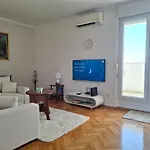 Erca Split